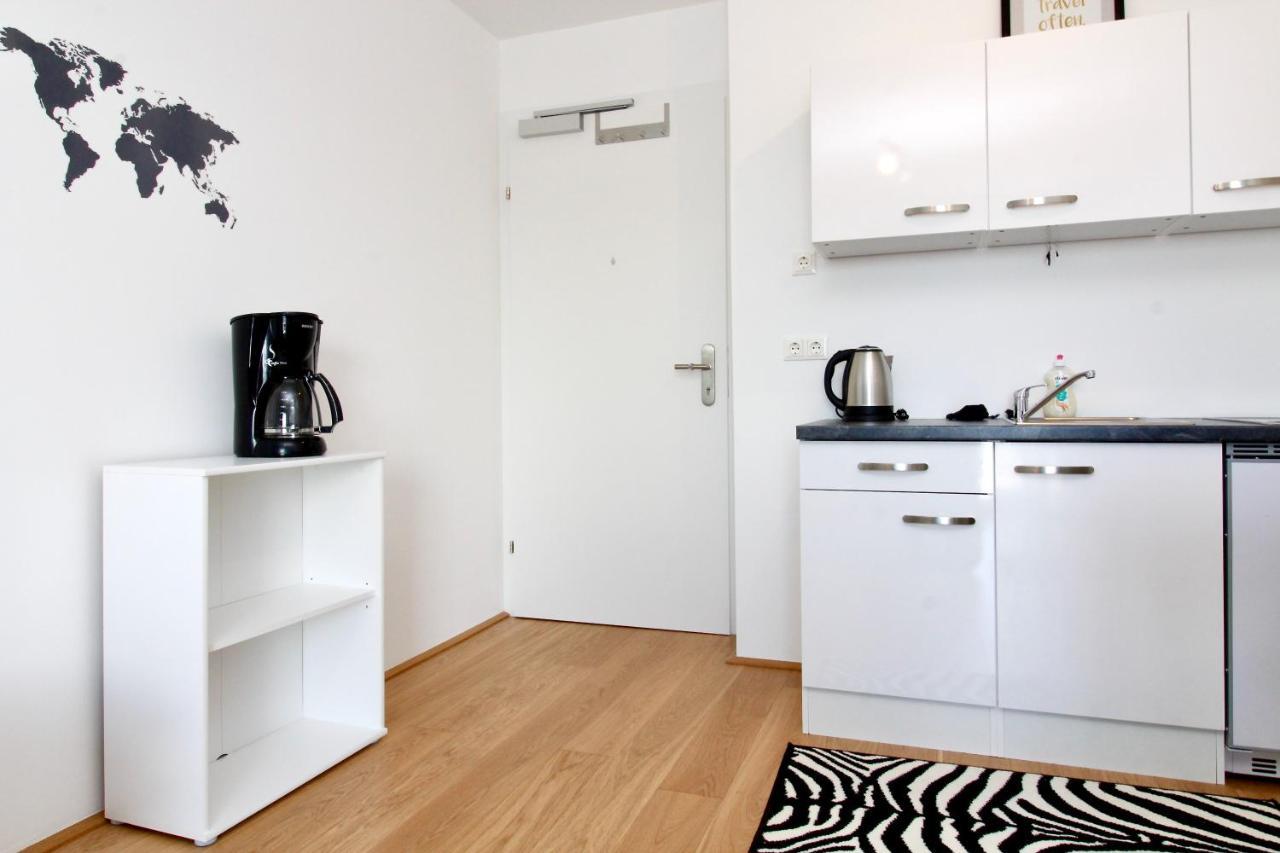 Modern Balcony Apartment With Pool Close To Lake In "Donaustadt" Viyana Dış mekan fotoğraf